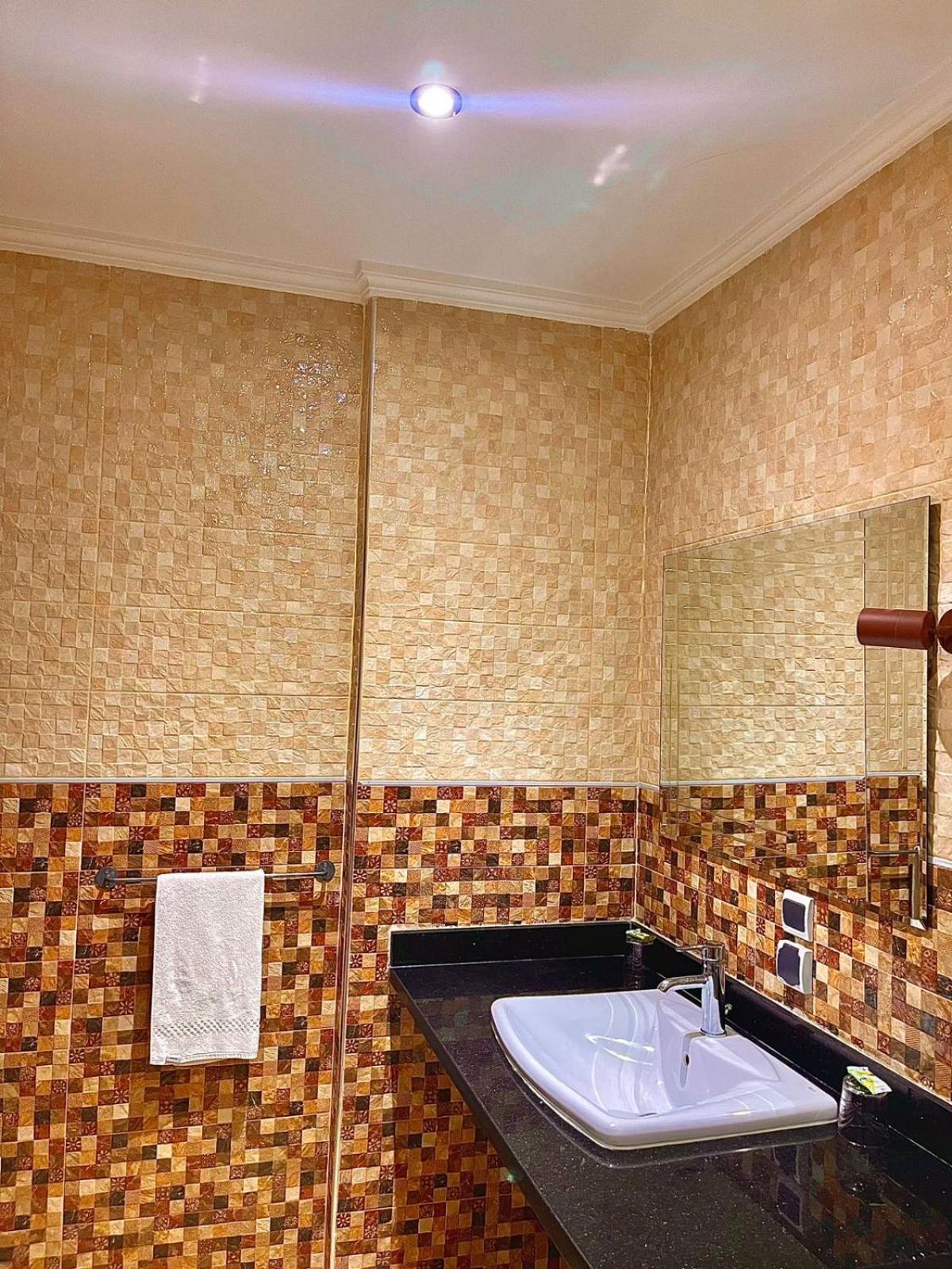 Maison D'Hotes Familiale "Dar Aboulanwar" Эль-Джадида Экстерьер фото